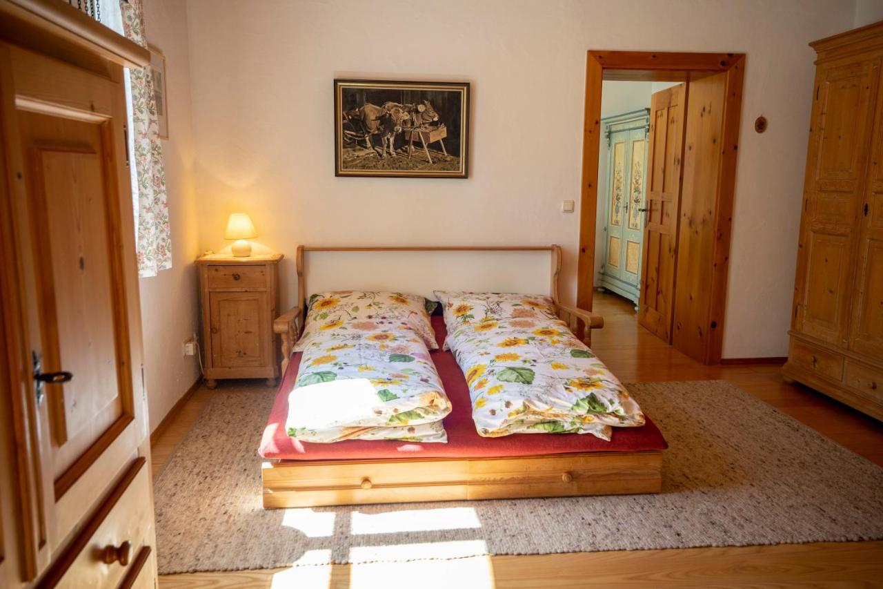 Landhauswohnung Mit Wildromantischem Garten Füssen Dış mekan fotoğraf