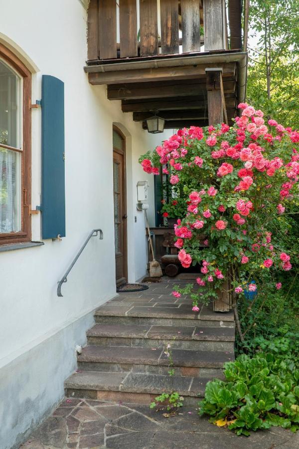 Landhauswohnung Mit Wildromantischem Garten Füssen Dış mekan fotoğraf
